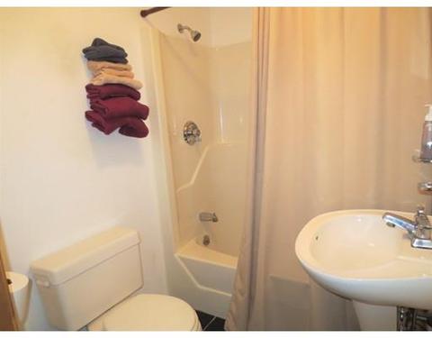 312 Hemlock St, Fall River, MA 02720 photo 16