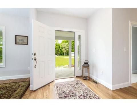 3 Jillian Dr, Bourne, MA 02532 photo 2