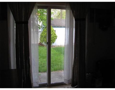 111 Barre St, Springfield, MA 01119 photo 4