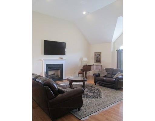5 Pine Tree Dr, Methuen, MA 01844 photo 9