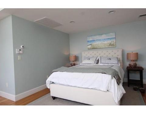 3 Oceanside Dr, Beverly, MA 01915 photo 12