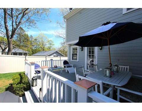3 Oceanside Dr, Beverly, MA 01915 photo 9