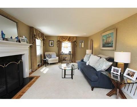 3 Oceanside Dr, Beverly, MA 01915 photo 7