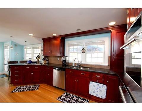 3 Oceanside Dr, Beverly, MA 01915 photo 4