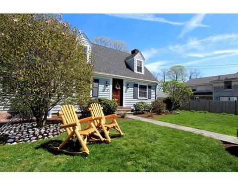 3 Oceanside Dr, Beverly, MA 01915 photo 2