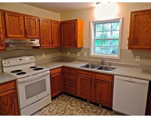 16 Bond St, Conway, MA 01341 photo 3