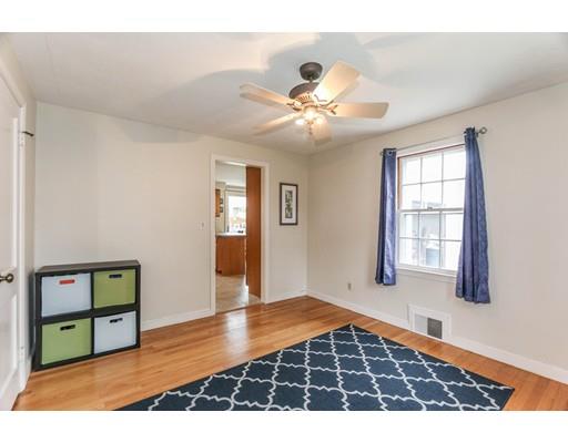 39 Old Brook Rd, Springfield, MA 01118 photo 5