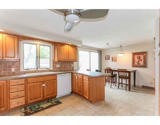 39 Old Brook Rd, Springfield, MA 01118 photo 7