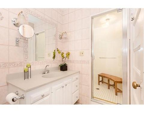 682 Washington St, Brookline, MA 02446 photo 22