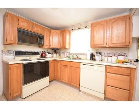 92 Donbray Rd, Springfield, MA 01119 photo 3