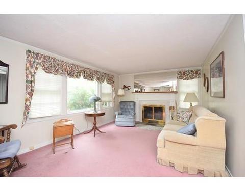 92 Donbray Rd, Springfield, MA 01119 photo 14