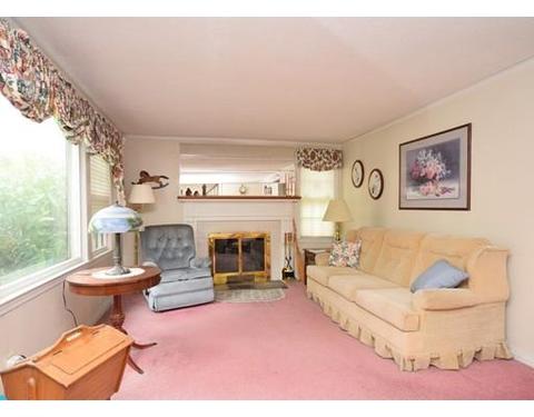 92 Donbray Rd, Springfield, MA 01119 photo 5
