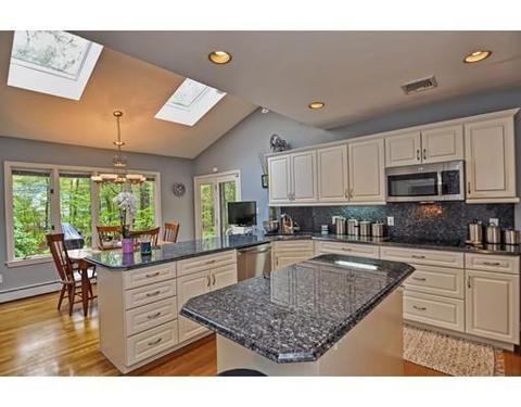 11 Fieldstone Path, Walpole, MA 02081 photo 4