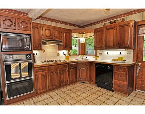 28 Riverside Pl, Walpole, MA 02081 photo 4
