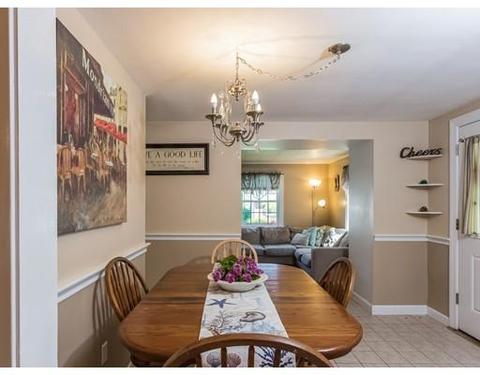 16 Windsor Rd, Beverly, MA 01915 photo 9
