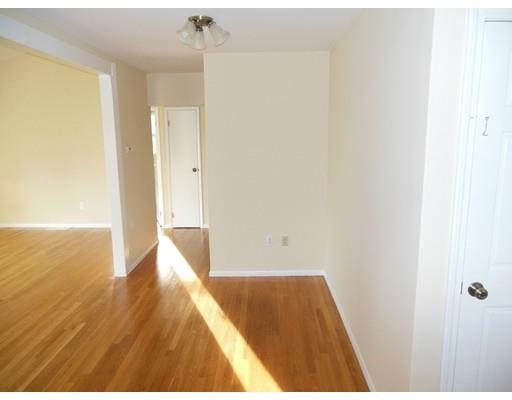 9 Vine St, Gloucester, MA 01930 photo 12