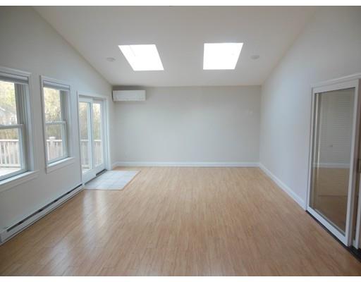 9 Vine St, Gloucester, MA 01930 photo 7