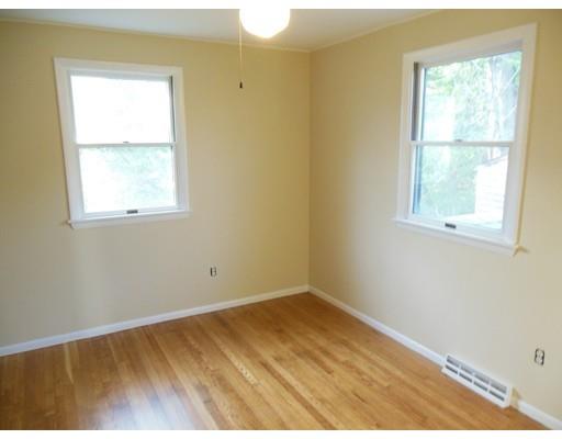 9 Vine St, Gloucester, MA 01930 photo 18
