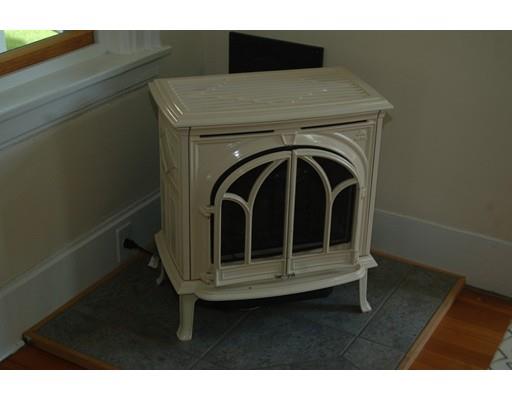 143 S Main St, Northampton, MA 01062 photo 9