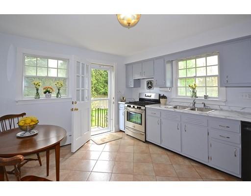 18 Hamlet St, Fairhaven, MA 02719 photo 7