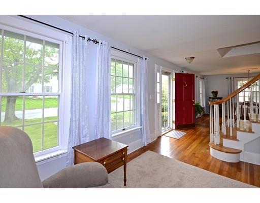 18 Hamlet St, Fairhaven, MA 02719 photo 6
