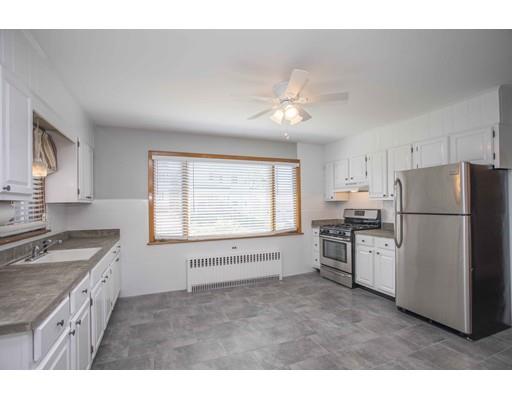 362 Center St, Fall River, MA 02724 photo 4