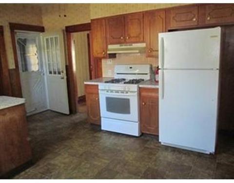 3 Burton St, Worcester, MA 01607 photo 9