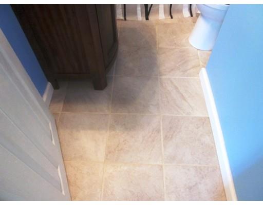 17 Patch Reservoir Dr, Worcester, MA 01602 photo 9