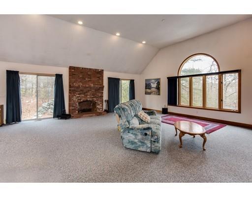 117 Chestnut St, Upton, MA 01568 photo 4