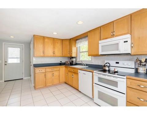 41 Parkview Rd, Reading, MA 01867 photo 10