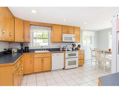 41 Parkview Rd, Reading, MA 01867 photo 8