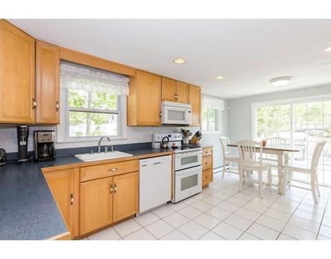 41 Parkview Rd, Reading, MA 01867 photo 1