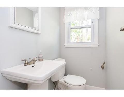 41 Parkview Rd, Reading, MA 01867 photo 13