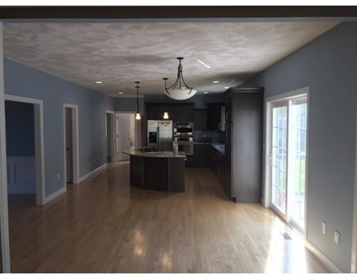 27 Regency Dr, Dracut, MA 01826 photo 10