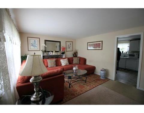 28 Walton Ave, Barnstable, MA 02601 photo 3