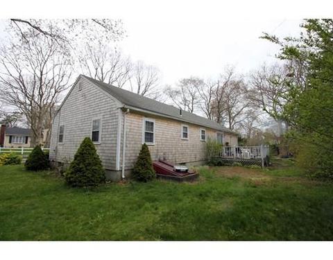 28 Walton Ave, Barnstable, MA 02601 photo 2