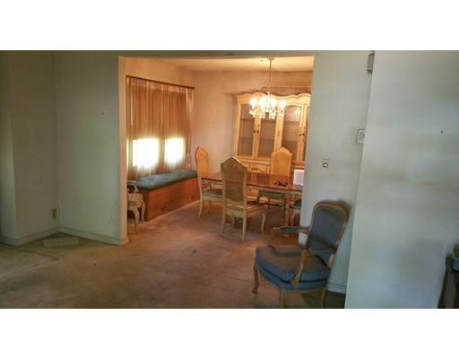 96 Paradise St, Springfield, MA 01129 photo 3