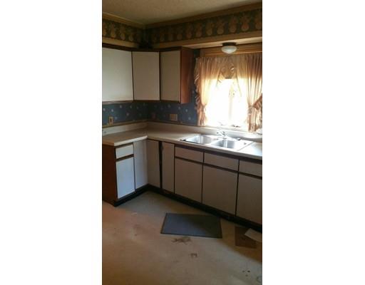 96 Paradise St, Springfield, MA 01129 photo 4