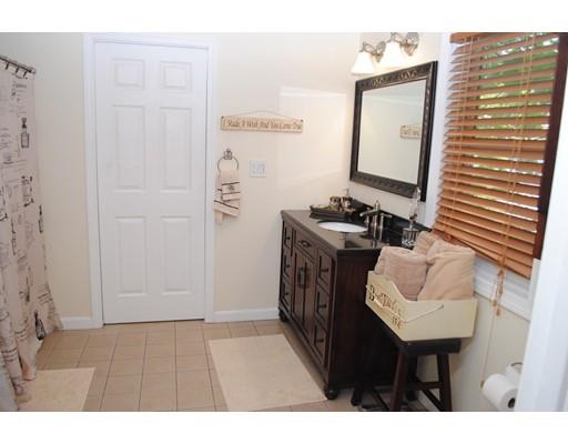29 Clark St, Danvers, MA 01923 photo 18