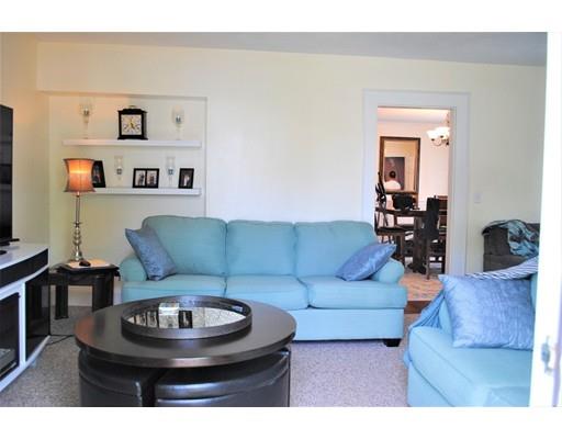 29 Clark St, Danvers, MA 01923 photo 4