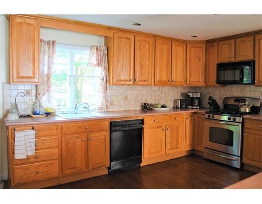 29 Clark St, Danvers, MA 01923 photo 7