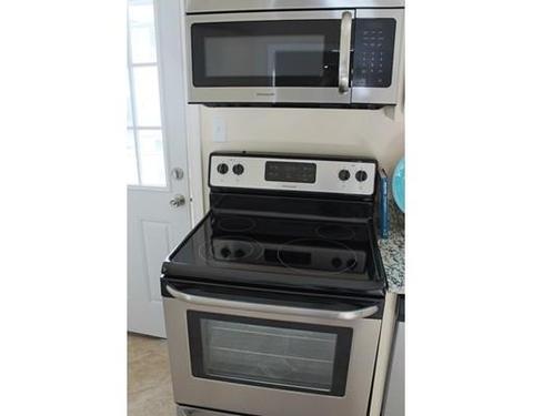 174 Powell Ave, Springfield, MA 01118 photo 9
