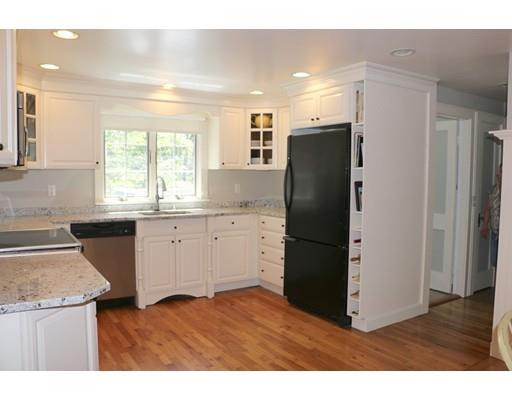 13 Spruce Rd, Reading, MA 01867 photo 9