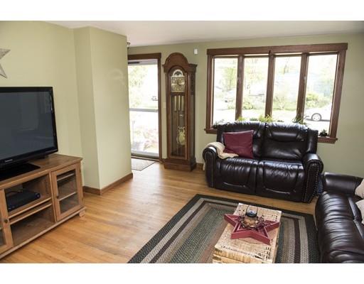 32 Wands St, Springfield, MA 01118 photo 7