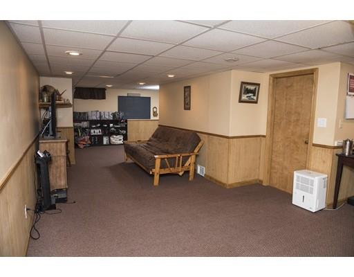 32 Wands St, Springfield, MA 01118 photo 17
