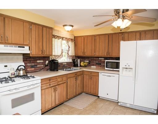 32 Wands St, Springfield, MA 01118 photo 2