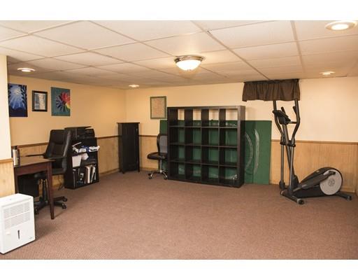 32 Wands St, Springfield, MA 01118 photo 12