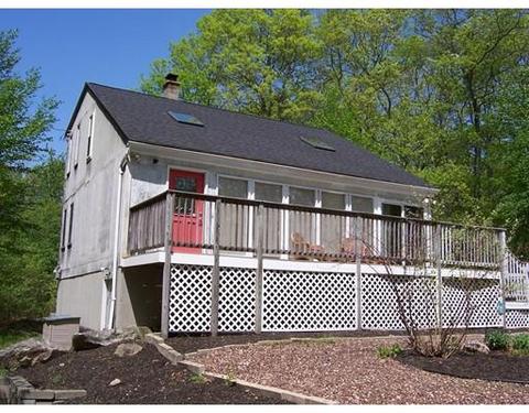 111 Douglas Rd, Webster, MA 01570 photo 3