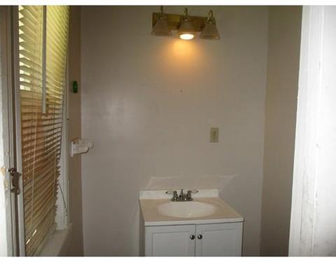 56 Cambridge St, Springfield, MA 01109 photo 13