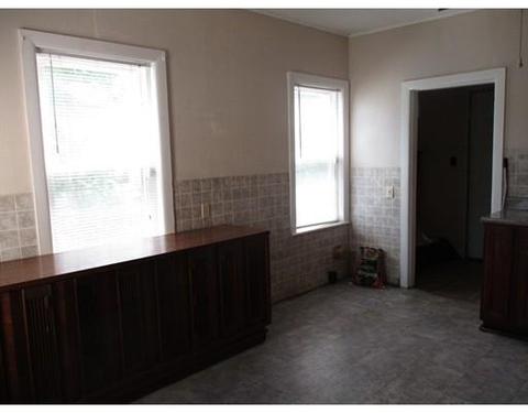 56 Cambridge St, Springfield, MA 01109 photo 11